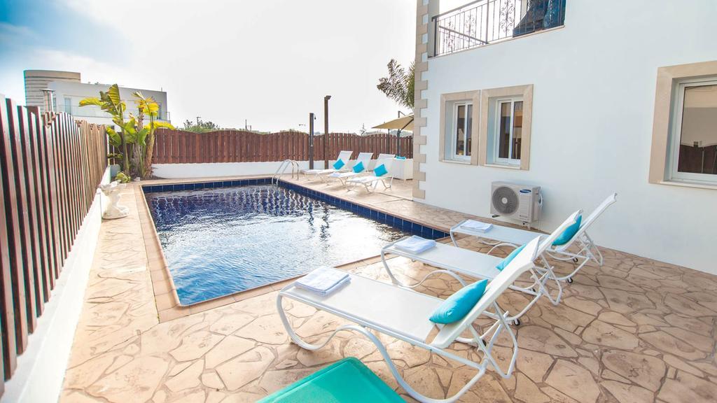 Willa Oceanview 137